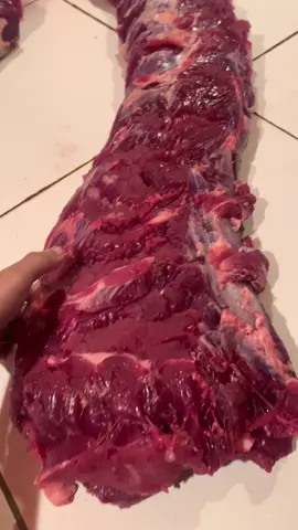 Has luar lokal (sirloin) Cocok:steak,sate,sate maranggi,bistik,rendang,slice ,bbq minat order wa:085776969058#sirloin #sate #maranggi #rendang #dagingsapi #fyp #orangsunda #dagingsapilokal #daginglokal #pedagang #bisnis #jagalsapi #pasar 