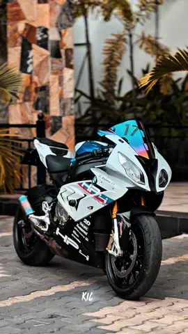 Shark🦈🩵#fyp #fypviralシ #onemillionaudition #goviral #treanding #tik_tok #bmw #bmws1000rr #s1000rr #highcapacitysrilanka🇱🇰 