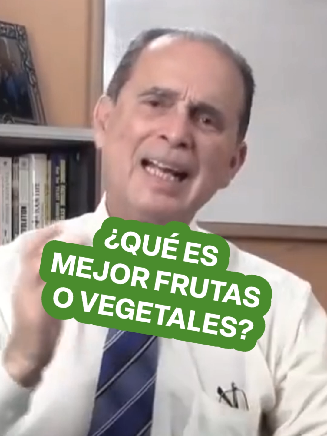 Los vegetales están llenos de magnesio y otros nutrientes.  En cambio las frutas contienen mucha fructosa.  Prioriza tu consumo de vegetales.  #frutas #vegetales #metabolismo #naturalslim #franksuarez