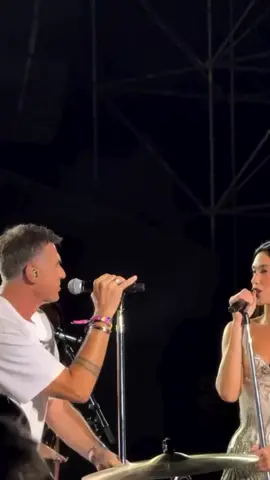 DUA LIPA AND HER FATHER ARE SINGING TOGETHER IN ALBANIAN!! #duaLipa 