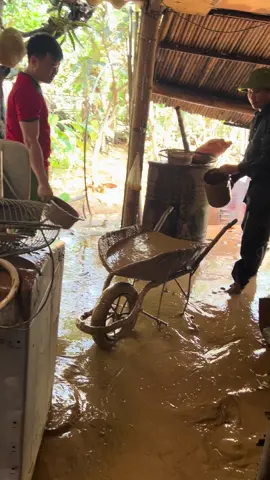 Giúp dân khắc phục khó khăn sau lúc lụt 🥹🥹🥹🥹🥹🥹 mọi cho e xin tim ủng hộ CBCS ạ