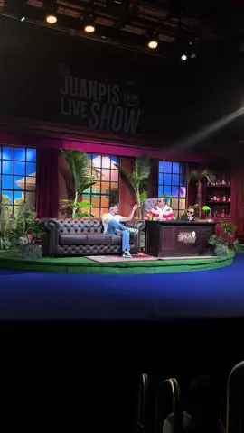 Solo en mi show verán a un rapero como @Neutro Shorty cantando “mi primer millón”