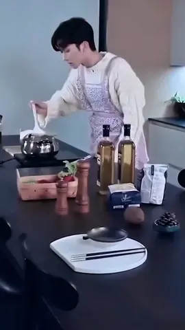 Masak apa itu, terlihat mematikan   #XingQiu #KIPUKAQIU #eliothuang #垂涎Desire #DesireTheSeries