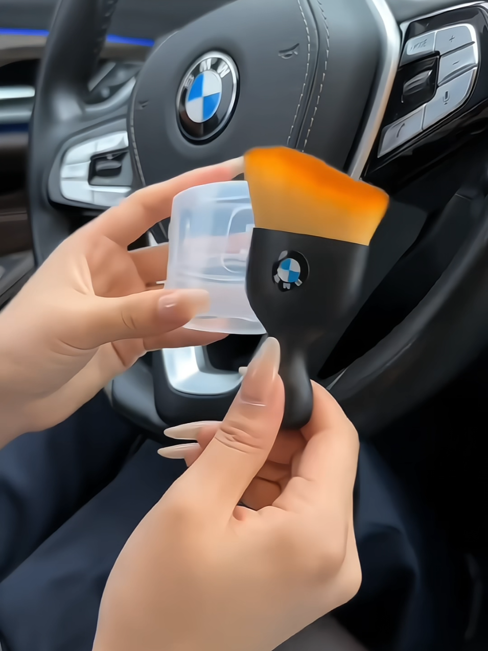 Chổi vệ sinh nội thất G-CAR có nắp đậy gắn lông mềm mịn giúp vệ sinh khe kẽ cửa gió điều hoà, bàn phím, trang điểm Làm Sạch#choivesinhoto #choivesinhnoithatxehoi #choivesinh 