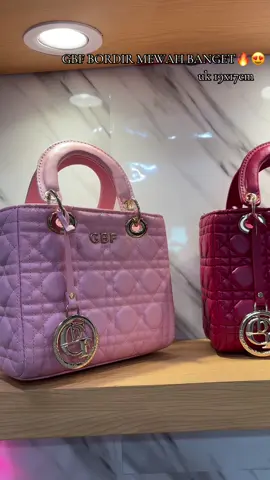 Mewah bgt😍🔥#tas #taswanita #tasselempang #tasmurah #vidioviral #fypシ゚viral #lokalbrand #lokalbrand #taselegan #racuntiktok #fypindonesia #gbfofficial #viral #taskekinian #tasgbf #tiktokshop 