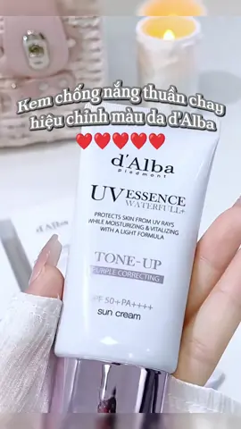 Kem chống nắng nâng tone, hiệu chỉnh màu da d'Alba tím dành cho da dầu. #skincare #kemchongnangnangtone #kemchongnangdalba #kemchongnangdalbatim #kemchongnangdalbatoneup 
