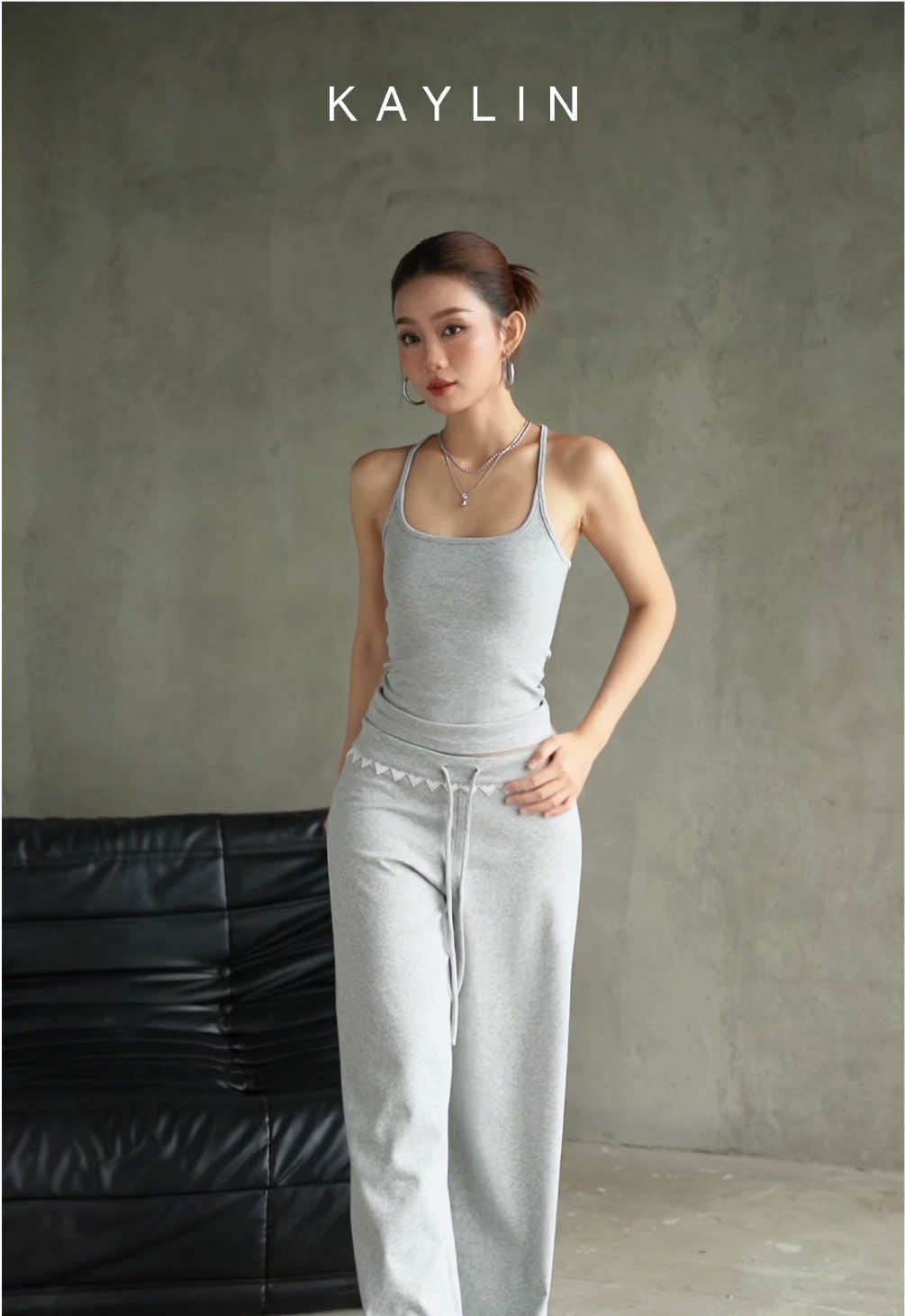 Các sản phẩm trong BST mới sẽ xuất hiện trong phiên live ngày 7/8. Đừng quên đăng kí phiên live nha ❤️