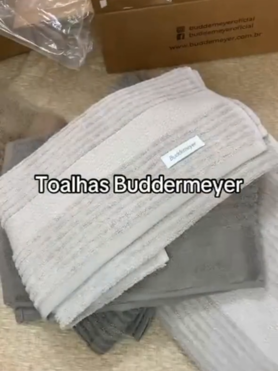 Jogo de toalha banhão #Toalha #banho #banheiro #lavabo #kitten #buddemeyer  link in Bio 😍 