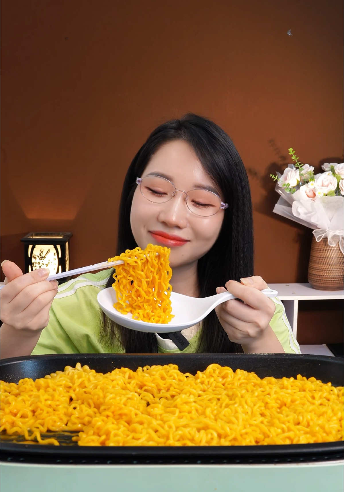 Nâng cấp món mì trộn phô mai siêu nhanh #miloondiet #vtmgr #vtmqn #LearnOnTikTok 