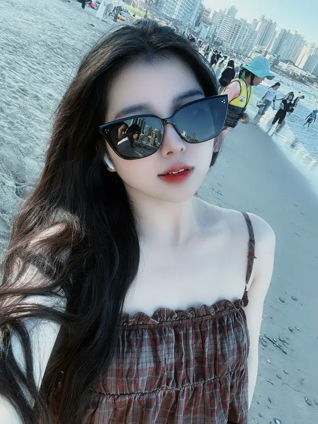 Cây cao mấy cây cũng cần có đất người giỏi mấy cũng cần chỗ dựa lưng em dù lớn vẫn là em bé nhỏ trưởng thành mấy cũng gọn vòng tay ôm🥰🥰🥰#xhuong #trend #hè2025 #부산광안리 