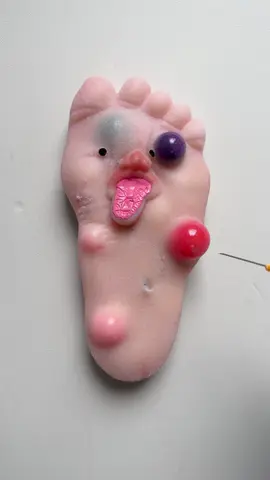 ASMR-squeezing pimples #pimplepopping #oddlysatisfying #satisfying #asmr #fyp #viral #diytoys 