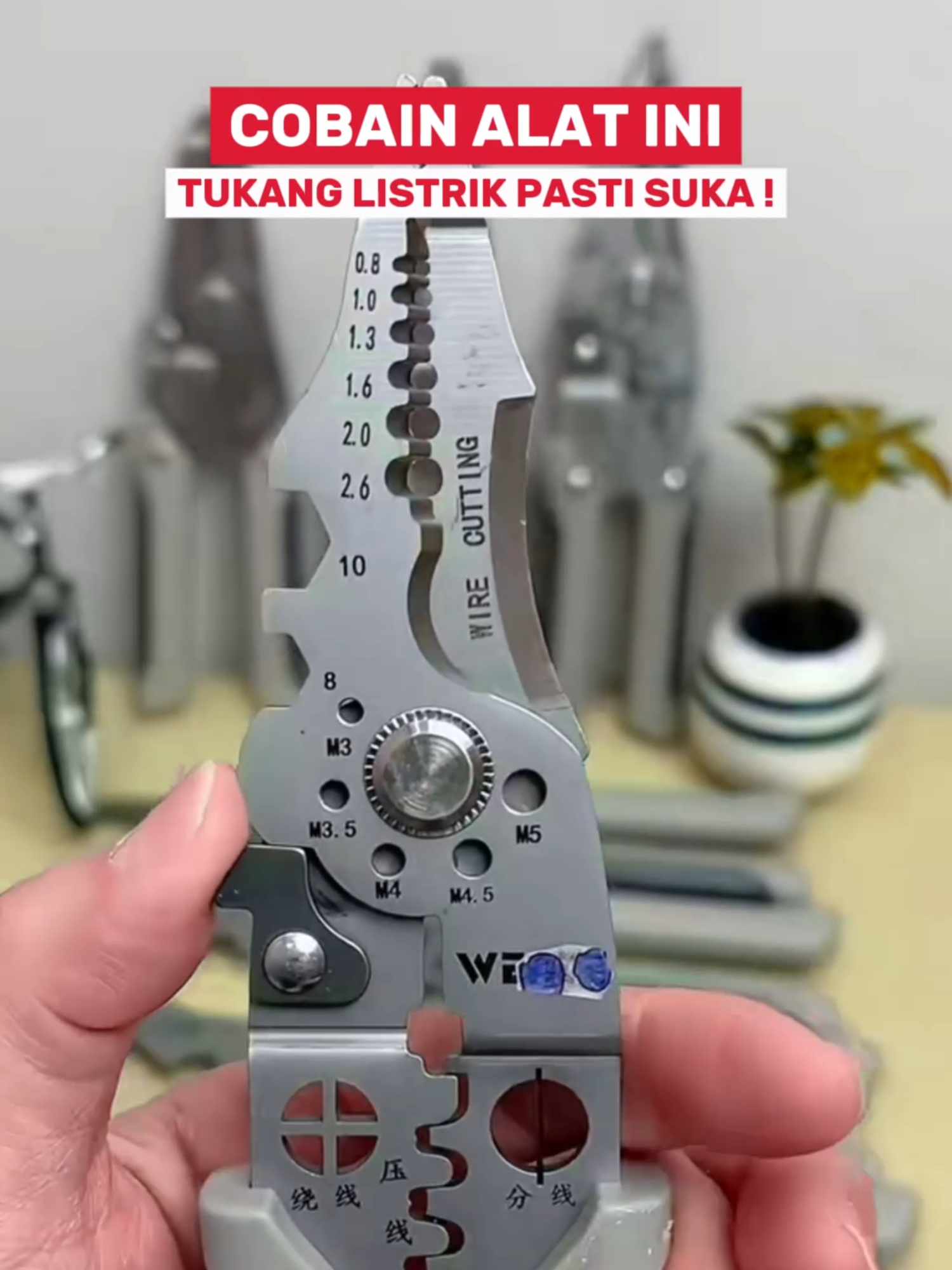 alat tukang listrik serbaguna, gak perlu banyak alat cukup satu tang ini aja . #fyp #viral #trending #listrik #kabel #pln #teknisiac #tools #perkakas
