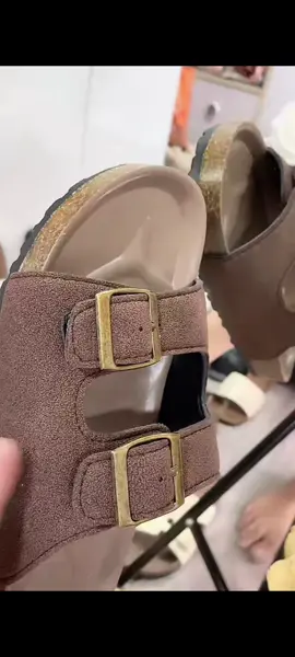 Dép Nam, NỮ 2 quai ngang khóa da lộn đế 3cm mới T325 mã123#vuhai0207 #depnamnu #trending #xuhuong #thinhhanh #xuhuongtiktok 