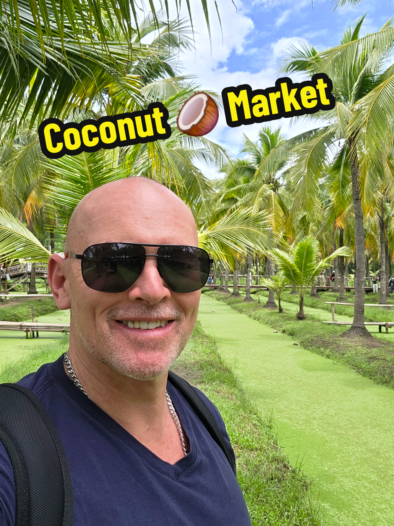 Check out the 🥥 market in Chiang Mai #thailand #bangkok #chiangmai #coconutmarket #fun #travel #freedom #walk #peace #food #gym #Fitness #workout #motivation #investing #peace #letsgo 