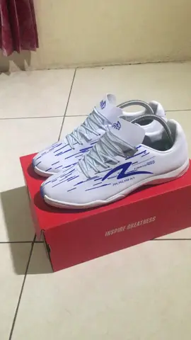 ready ls reborn beserta tali kece pol ya ges ya #promoseruweekend #lightspeedreborn#sepatufutsal#ori#specs#lsreborn#saddleshoes#talisepatu#catokansepatu#fyp