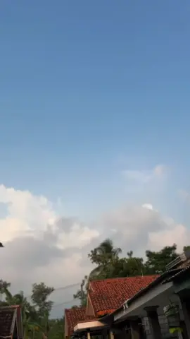 #fyp#cinematic#foryou#fizr#xybca#4u#2stroke#lewatberanda