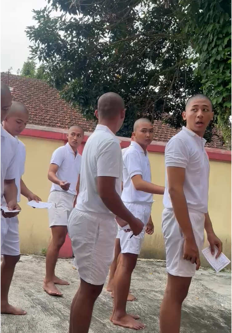 Pemeriksaan kesehatan awal diktukba Polri TA. 2025. Sehat-sehat sampai pelantikan yaa... #casis #casispolri #polri #bintarapolri2025 #polisiindonesia🇮🇩 #spnpoldajateng #poldajateng #CapCut 