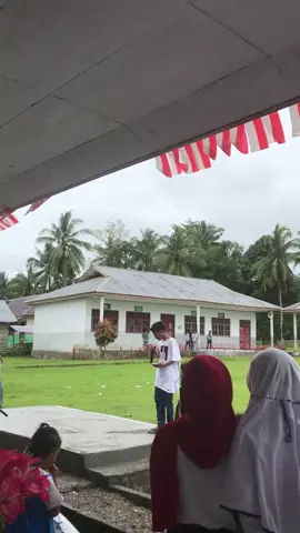 rasa hati mau manangis. kalo inga² par mama, Mar demi hidop beta pergi jauh dari mama ee. 🥺😢✨💫 #lewatberanda #masukberanda #sorotan #fyppppppppppppppppppppppp #lagutimurbikinbaper #produktimurmanise🔥🔥 #nttpride🏝🔥 