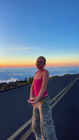 i forgot the dance at the end #fyp #dance #trend #sunset 