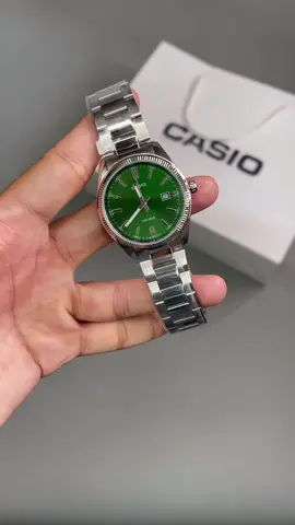 Mtp 1302D. Màu xanh lên tay đẹp thật sự. Giá hơn 1 đồng chút #donghonam #donghodeotay #donghochinhhang #casio 