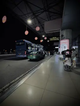 Cầm bàn tay của em anh dắt em đi trên con đường đầy nắng..#xuhuong #tamtrang #fyp #vairal #flopvcl #xhhhhhhhhhhhhhhhhhhhhhhh 