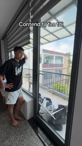Giờ ra đó kiểu sao đây 