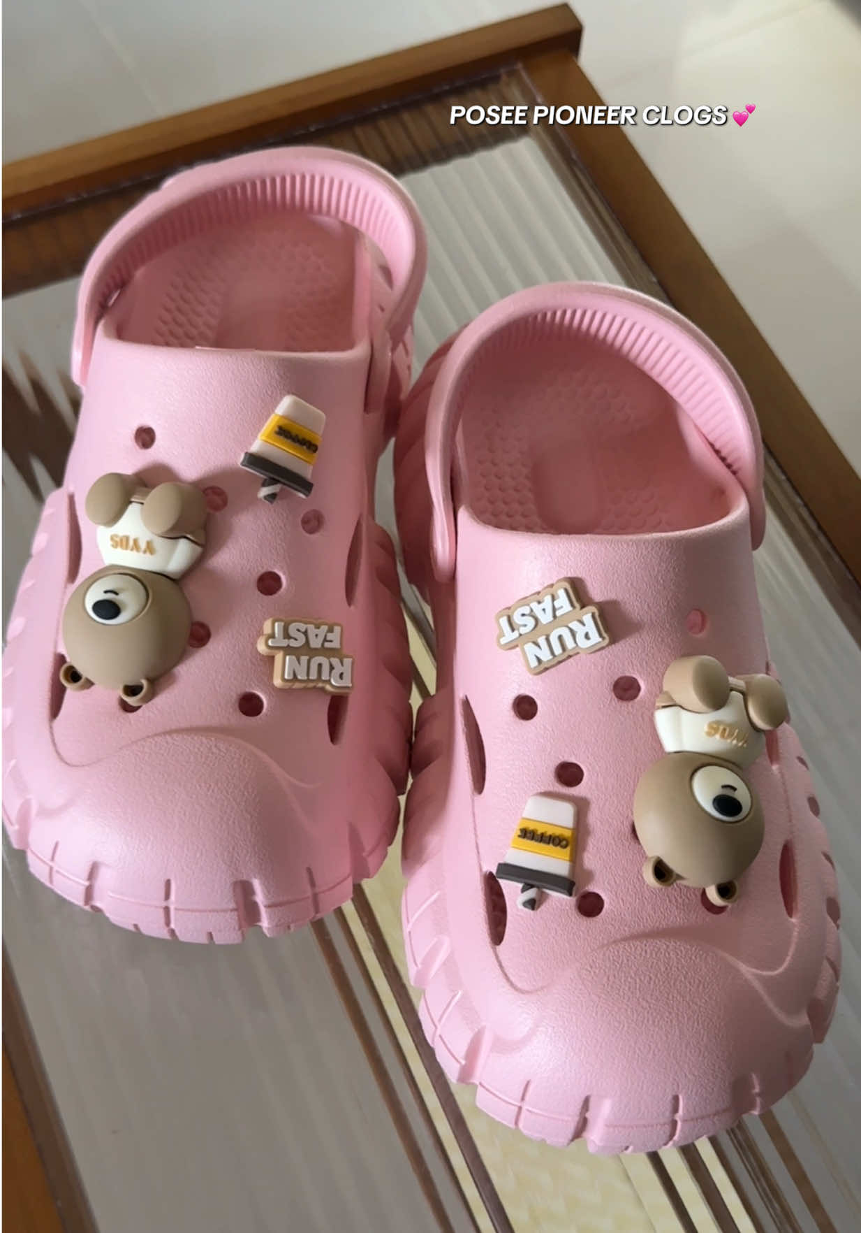 pretty pink pioneer clogs from POSE 💕 #pose #poseclogs #clogs #pinkclogs #chunkysandals 