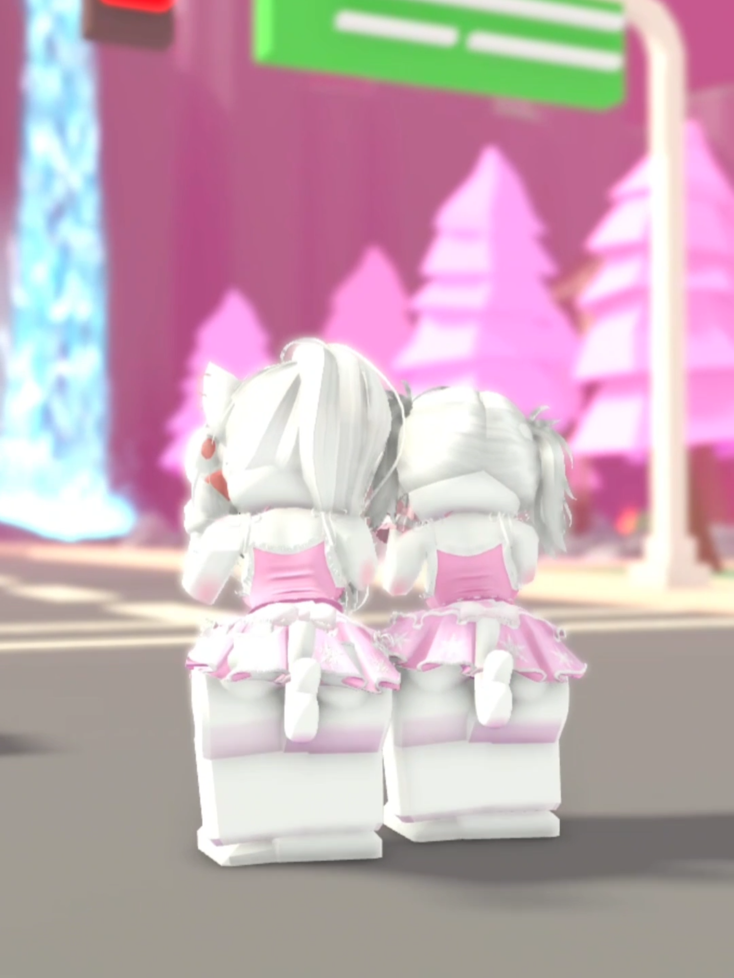 join trend ✨🌸  Game : wOw cre : ??? dance with @sakiri834  #roblox #fyp #robloxd#robloxdance #xhuong #robloxedit #robloxvn #trendroblox #viral #trend #fypシ゚viral #robloxtiktok #robloxgame