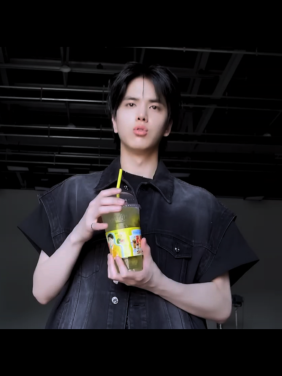 😭🤏🏼 #younghoon #theboyz 