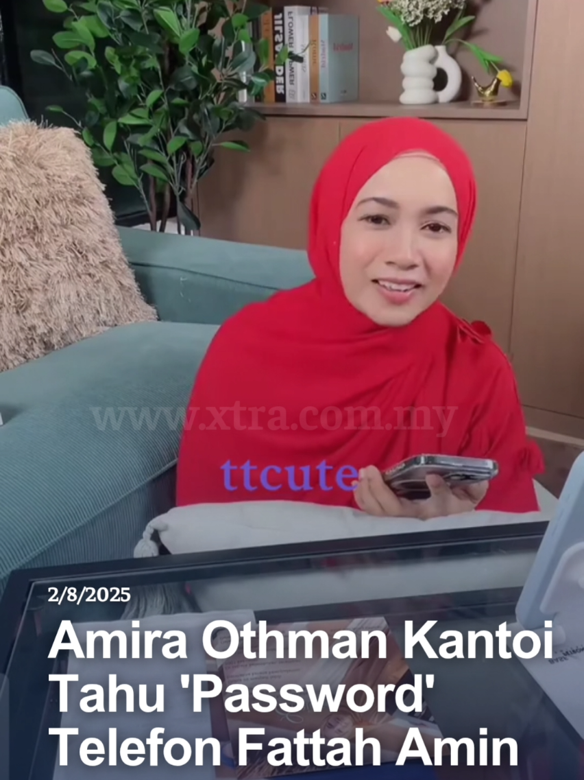 Wah, password pun dah tahu nampaknya gelaran 'rakan sekerja' macam dah tak valid la untuk  Fattah Amin dengan Amira Othman 😂 #fyp #xtra #beritaditiktok #sembangentertaiment  #amiraothman #phone #fattahamin 📽️:cute08628