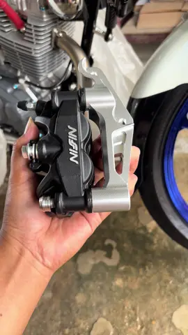 Kaliper nissin twin afrika dana pelajar set breket cnc pnp ninja gias murah apik fungsi🤙🏻 #cb125se #cbindonesia #ninjass #ninjarr #ninja #nissintwinafrica #kalipernissin 