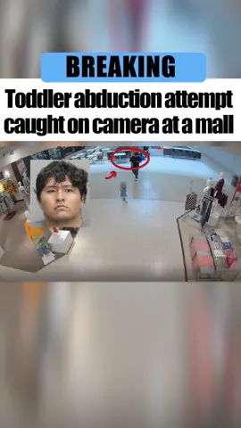 An attempted abduction of a 3-year-old girl at a shopping center in Fairfax, Virginia was caught on surveillance video released by police. The suspect, who was identified as 26-year-old Andres Caceres Jaldin, was seen snatching the toddler who wandered away from a play area and then walked away. The child’s parents found Jaldin on the second level of the mall and confronted him, safely recovering their daughter. #virginia #mall #MomsofTikTok #toddler #crime 