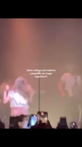 holy shit VIDEO CREDITS FROM @DUHWALLOWS ON INSTAGRAM for all the non rolemodel fans rolemodel introduced himself as sabrina carpenter at some of his concerts 😭😭 it’s an on going joke now #saintlaurentcowboy #oliviarodrigo #tuckerpillsbury #oliviarodrigo #sally #lollapalooza #crashingout #fyp #viral #trending #blowthisup #sabrinacarpenter 