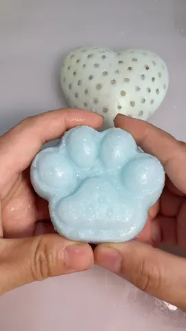 blue cat’s paw#immersive #asmr #DIY #relax #handmade 