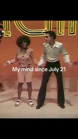 DAMN GIRL YOU BETTER MOVE YO HIPS!!! Original video by retro.king.danny  #fyp #fypシ #donttaptheglass #tylerthecreator 