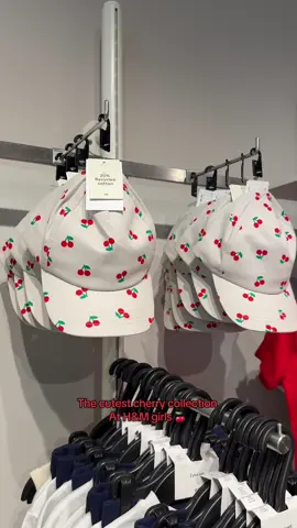 Found the cutest cherry print & hello kitty jeans  in H&M 🐈‍⬛ 🍒 #cherryprint #hmgirls #hellokittyoutfit #kidsootd 