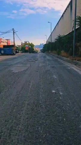 الزفت مكمّل… واصلين عَ مفرَق كفرشيما وبعدها كاليري سمعان.