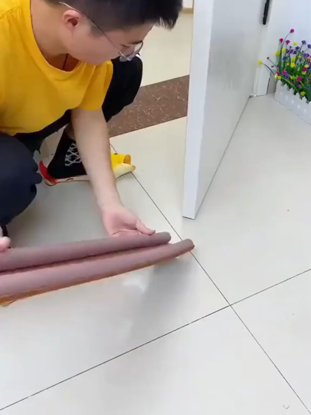 门底#密封条 你们见过吗？不仅防风还能隔音！半夜再也听不到邻居有响声了！#居家好物 #生活好帮手