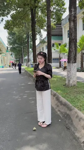 Thứ 7 nữa rồi ạ 🥰 #xuhuong #đoicongnhan #UyenBaby2k #gaimientay 