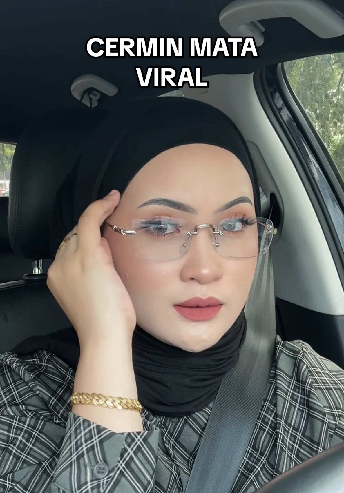 Lawo meledakk cermin mata ni 🔥