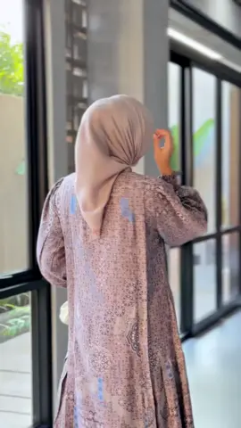 Outfit simpel, nyaman, adem dan pastinya timeless emang si _rayon premium_ solusinya. Kenalin, Ainayya Series. Series outfit simpel yang bikin hari-harimu makin tentram karena keademannya😍🤏🏻 #nadheeraluxuryterkini #nadheera_luxury_terkini #cantik #fypシ゚viral #fypシ #fyppppppppppppppppppppppp 