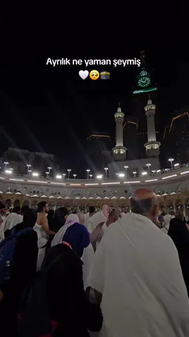 Gözümüzden sellerce göz yaşı aktı yinede bitmicek sana olan aşkım 🥺🕋🤲🤍 #aşkbudur #umre #mekke #kabe #ayrılıkvideoları 