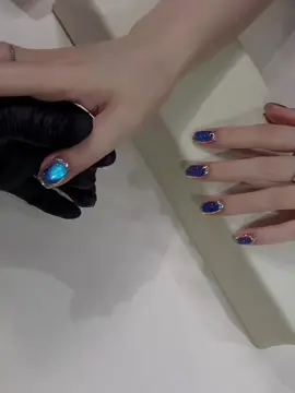 Nails box tay mắt mèo viền nhũ đang hót trend mẫu này nha mấy chị iu😚#nails #nails💅 #xuhuong #nailbox #nailxinhmoingay 
