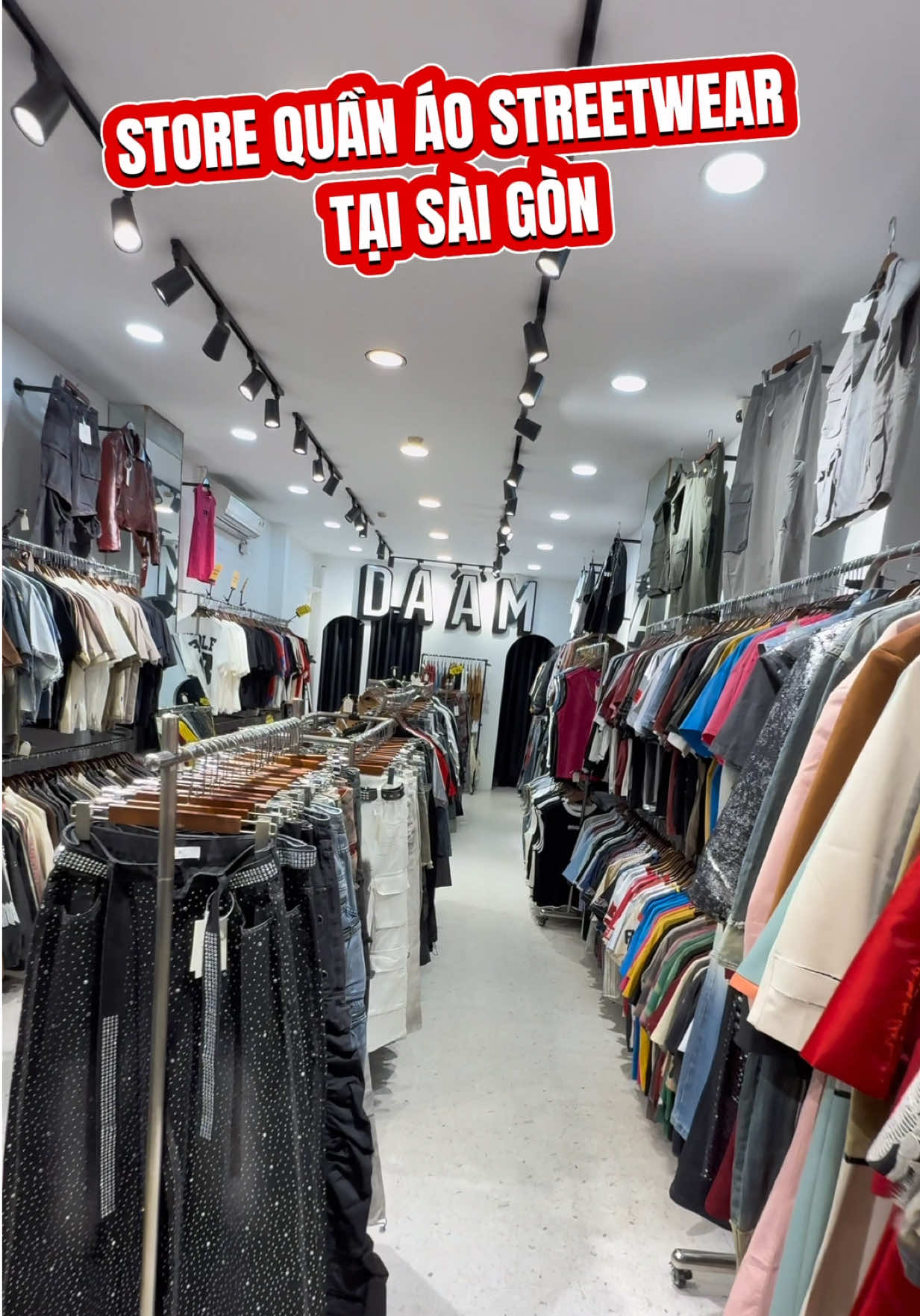 Biết chỗ này sớm hơn là đỡ đau đầu mỗi lần cần outfit chất 🔥 Ngay trung tâm Sài Gòn – có một nơi lên đồ kiểu gì cũng ra vibe. 📍Nguyễn Trãi, Quận 5 #DAAMstore #daam #Quanaonam 