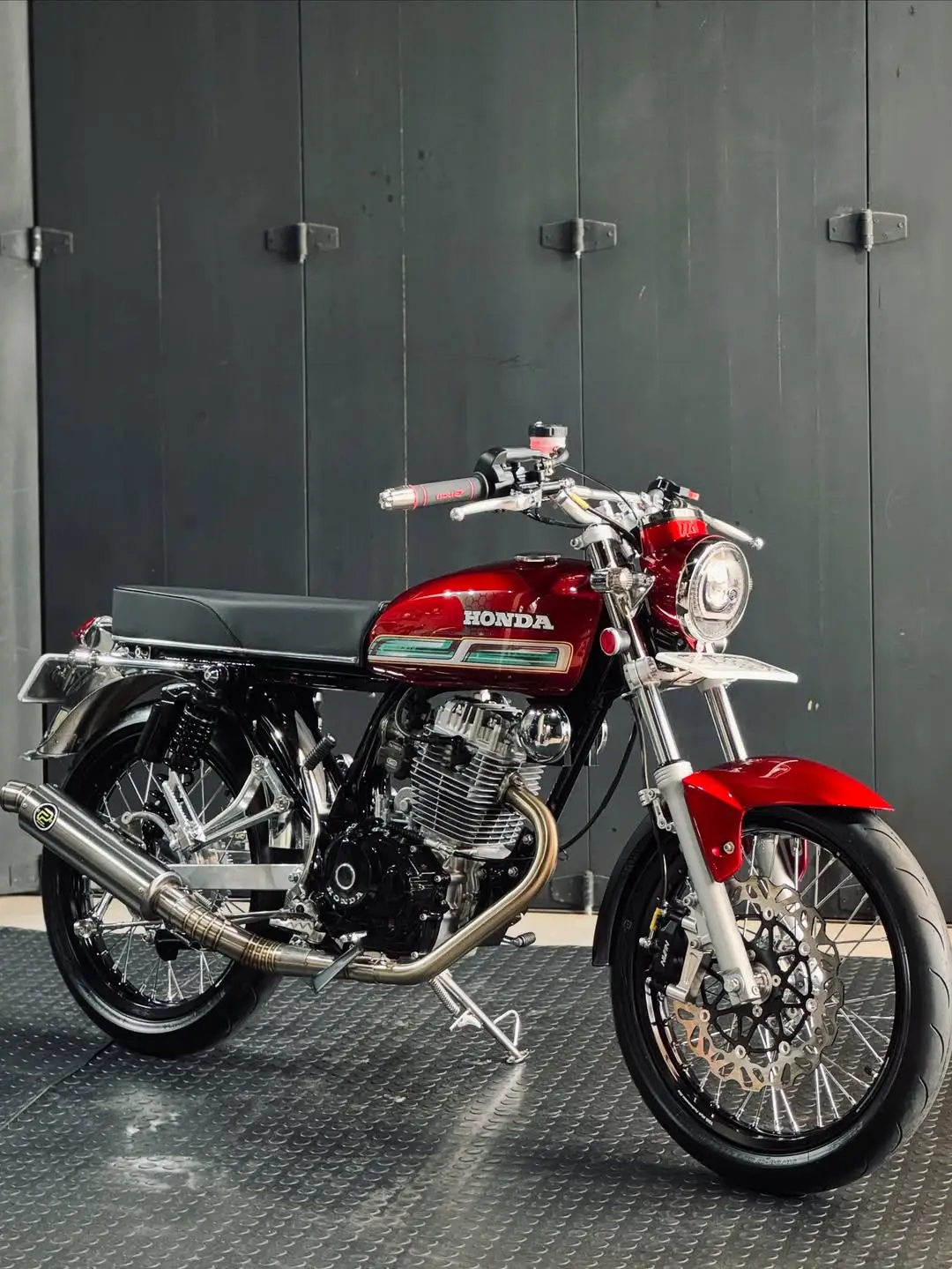 Pict inspirasi modifikasi Honda CB 📸: Ig/badas_garage #cbambyar 