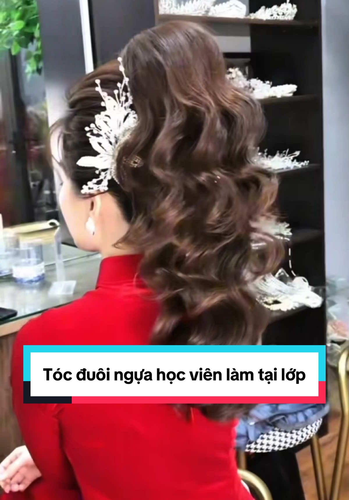 Tóc đuôi ngựa học viên làm tại lớp Hẹn gặp bạn tại lớp cầm tay chỉ việc tại Hà Nội và Sài Gòn để cùng nhau chinh phục mọi kiểu tóc  #tocduoingua#tocungdung#hoctoc#daytoc#toccodau#hanhphamhairstylist