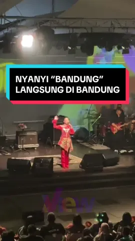 nonton @Yura Yunita di @Gaia Music Festival 😍😍😍 seru bangettt!!! #EventoriView #eventori #eventoriid #yurayunita #gaiamusicfest 