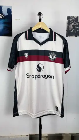 Jersey Retro MU Snapdragon 5.0, Cek sekarang juga 🔥 #jerseyvintage #jerseyretro #jerseyfantasy #foryoupage 