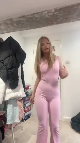 Pink one #fyp #foryoupage #viral #trending #tiktoktrend #explorepage #tiktokchallenge #relatable #aesthetic #funnyvideos #storytime #dayinthelife #behindthescenes #LifeHack #capcutedit #tiktokmade #mustwatch #cinematok #pov #2025trend
