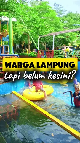 ngaku nya warga lampung kok gak tahu waterpark terbesar di lampung ini sih? 😀😀😀 yuk lah pesan tiket slanik waterpark di kiri bawah video ini sekarang. #jelajahindonesia #lampungtiktok #bandarlampung #jelajahhepi 
